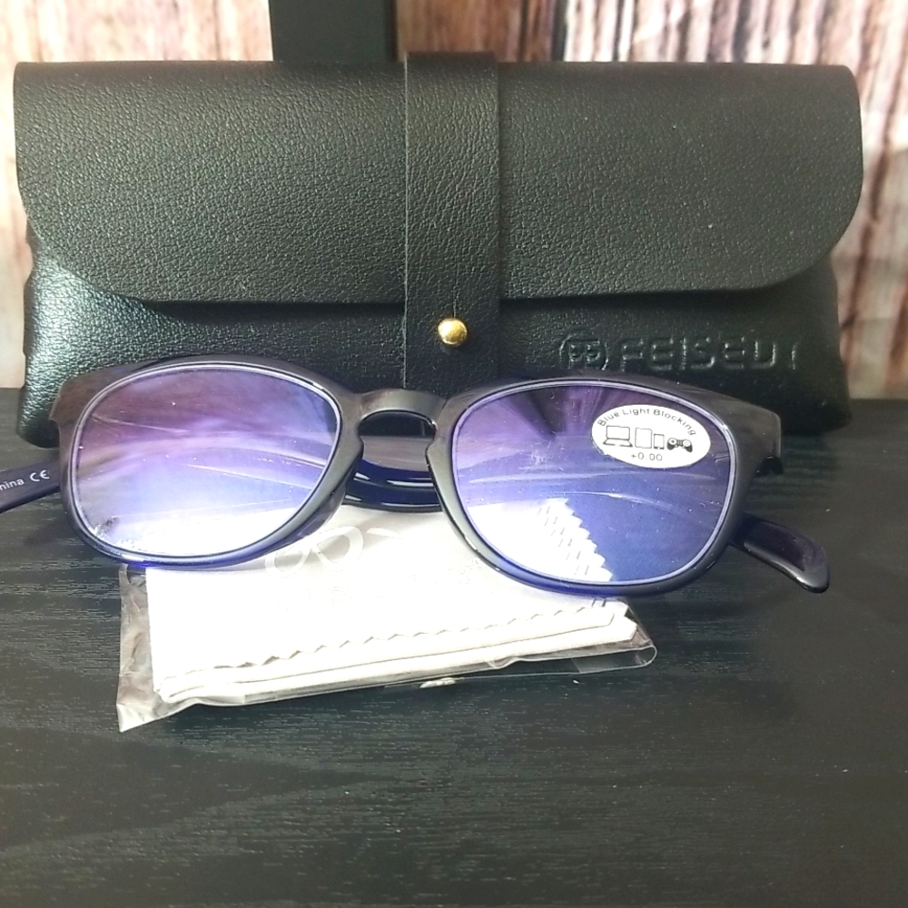 Feisedy Blue Light Blocking Glasses - image 1